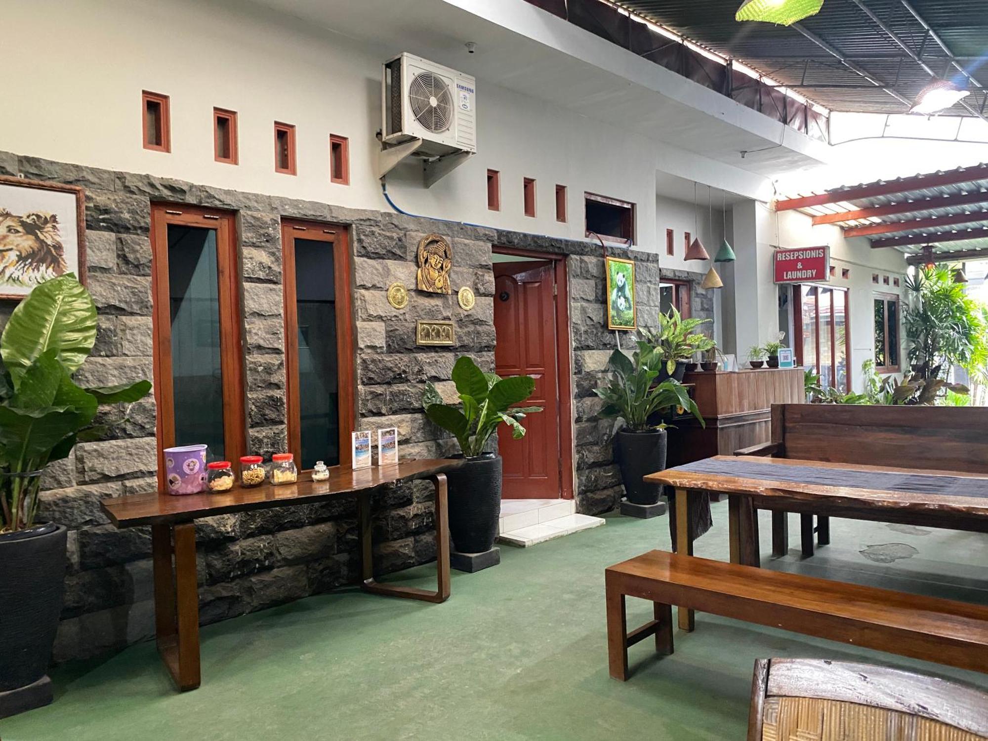 Ada Homestay Магеланг Екстериор снимка