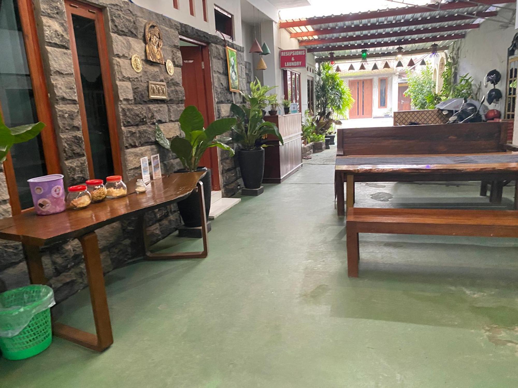 Ada Homestay Магеланг Екстериор снимка