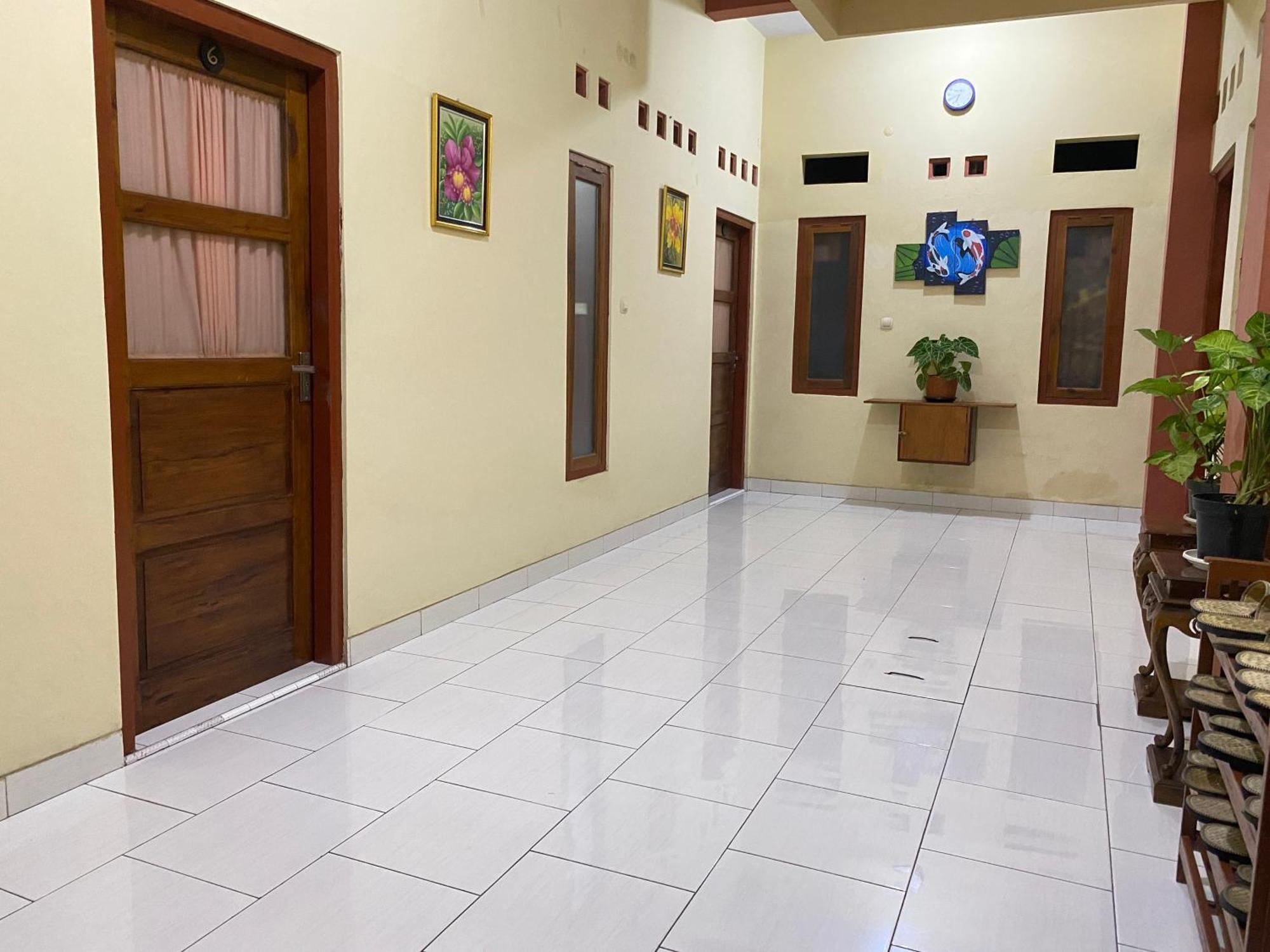 Ada Homestay Магеланг Екстериор снимка